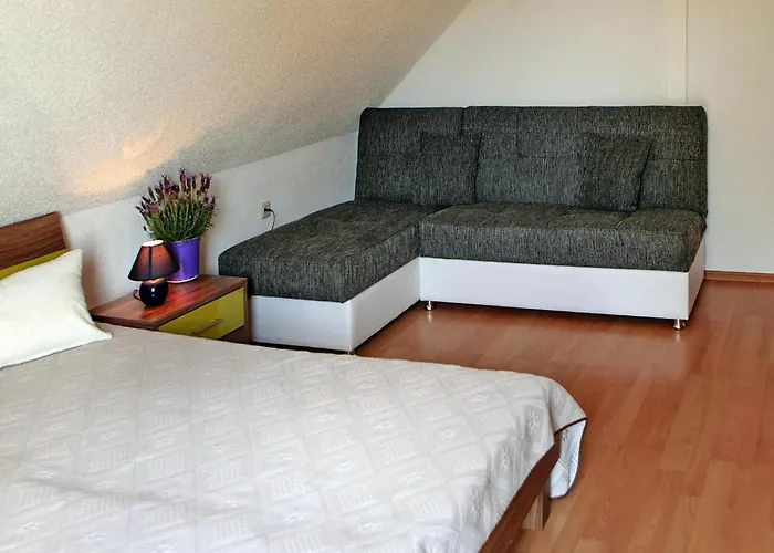 Semesterbostad Ferienhaeuser Am Kummerower In