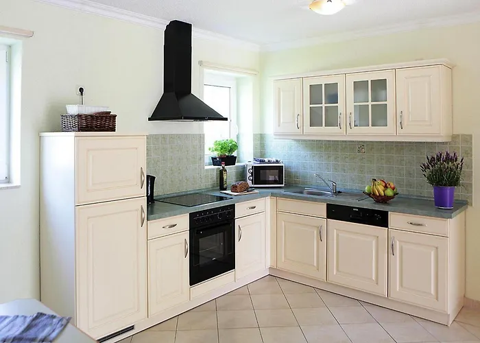 Semesterbostad Ferienhaeuser Am Kummerower In Verchen