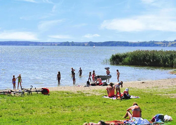 Ferienhaeuser Am Kummerower In