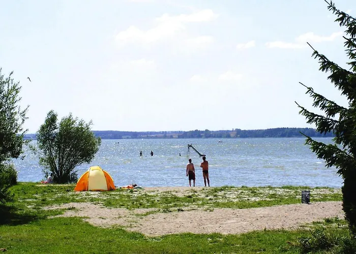 Ferienhaeuser Am Kummerower In